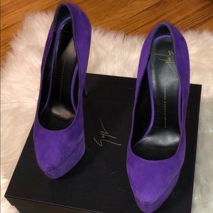 Mega Platform suede pumps